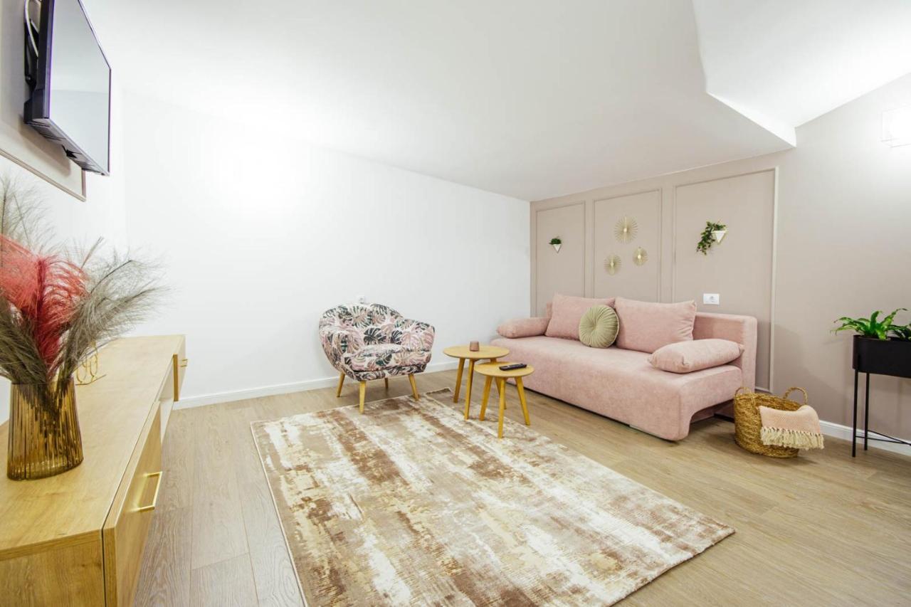 Liane Boutique Hotel 큼홀룸그몰도베네스크 외부 사진